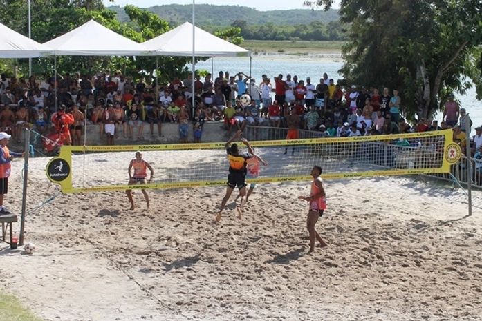 Torneio de futevôlei em Penedo movimenta arena do Barro Vermelho no dia 03 de setembro