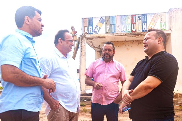 Prefeito Luciano visita Bananeiras e anuncia reconstrução de biblioteca, construção de praça, escola e creche