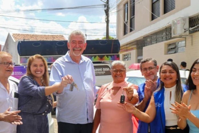 Paulão entrega veículos para a Assistência Social de Palmeira dos Índios
