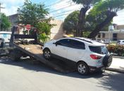 Operação flagra mais de 70 veículos estacionados em locais proibidos