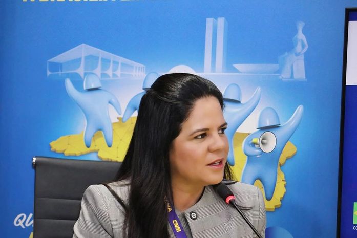 Prefeita Lívia Carla reforça compromisso com Barra de Santo Antônio durante participação na XXVII Marcha dos Municípios