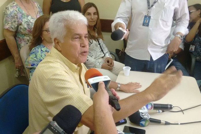 Secretário Municipal de Saúde, José Thomaz Nonô na reabertura do PAM