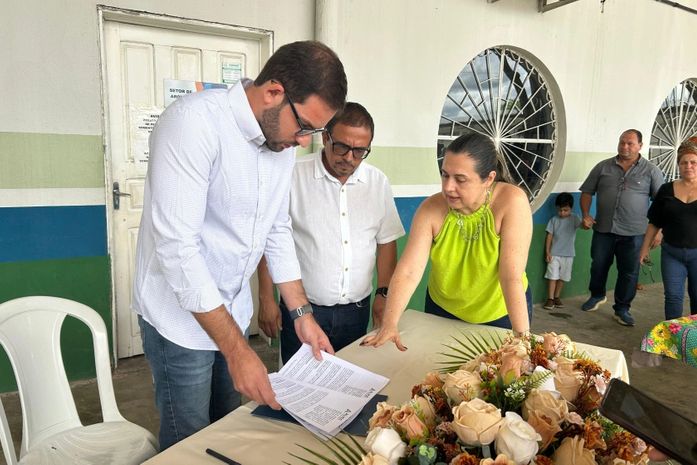 Educação de Maceió assina contratos com 18 cooperativas da agricultura familiar