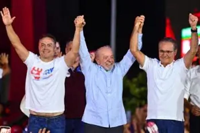 Para continuar a governar o Brasil, o presidente Lula, 13, precisa de aliados experientes no Senado. Renan Calheiros, 151, é aliado de Lula!