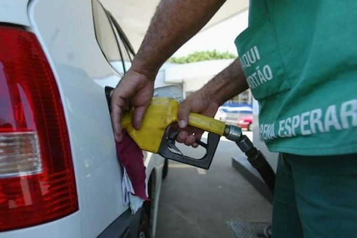 Petrobras vai reduzir preço do diesel nas refinarias por 15 dias