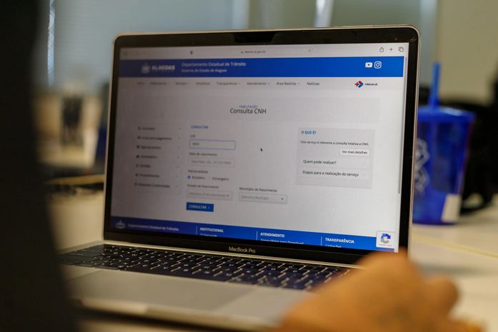 Detran orienta como fazer a retirada da CNH; confira