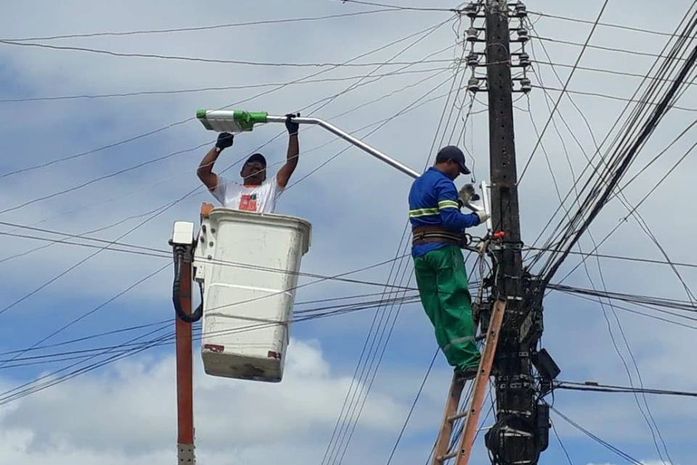 Novas ruas são contempladas por moderna iluminação de LED em Anadia
