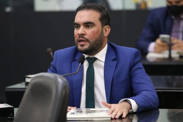 Aprovado Projeto de Lei de Davi Maia que garante piso salarial aos profissionais da Enfermagem