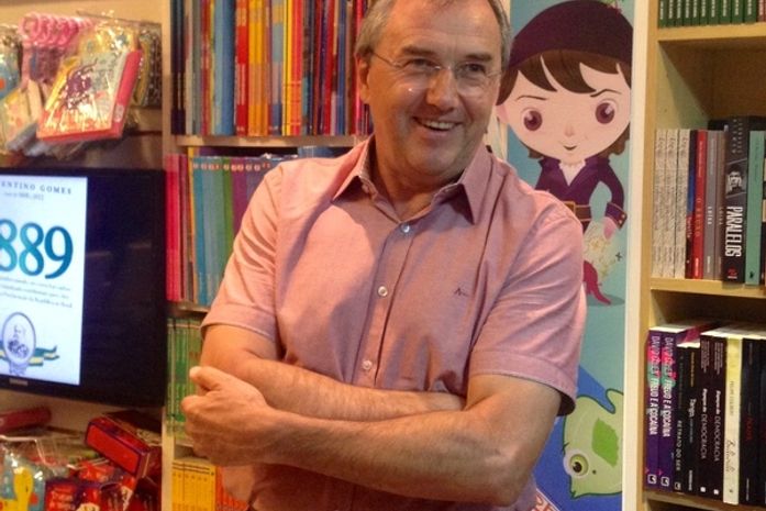 Alagoas recebe escritor que “desconstruiu” mito dos marechais