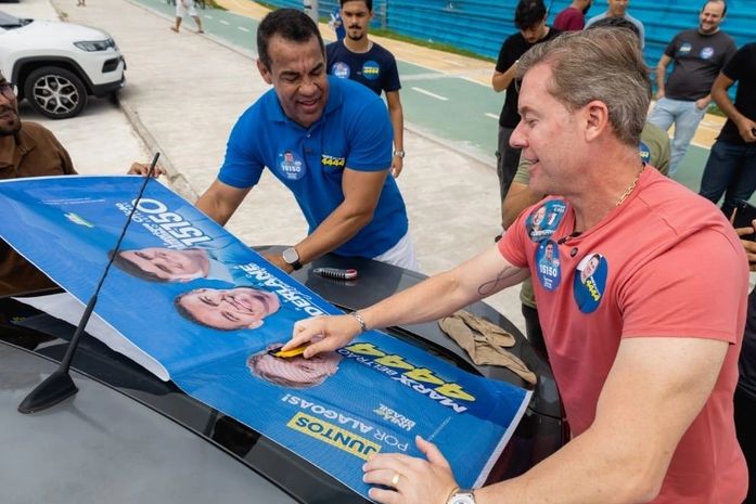 Em grande adesivaço, Siderlane Mendonça afirma: “Marx Beltrão é o deputado federal do Benedito Bentes”