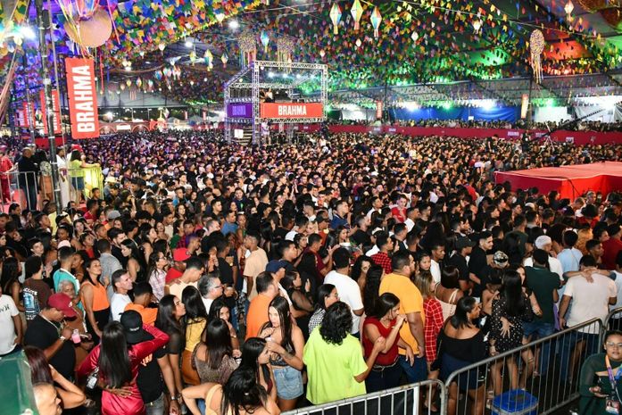 Prefeitos de Alagoas discutem limite para cachês de artistas em festas municipais