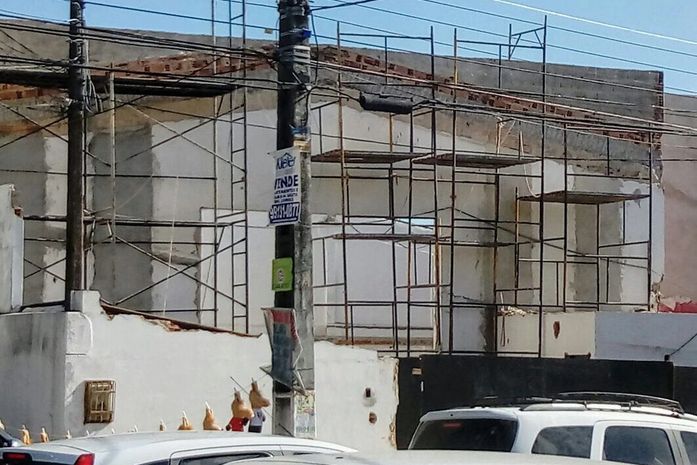 Obras ocorriam na Avenida Fernandes Lima, no Farol
