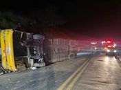 Ônibus que saiu de Arapiraca tomba na BR-251 em Minas Gerais e deixa cinco mortos, incluindo bebê