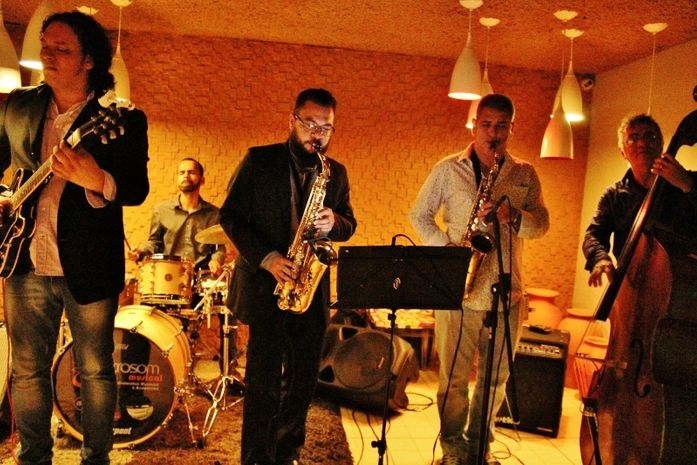 Ricardo Lopes Trio e Jailson Brito se apresentam em Maceió