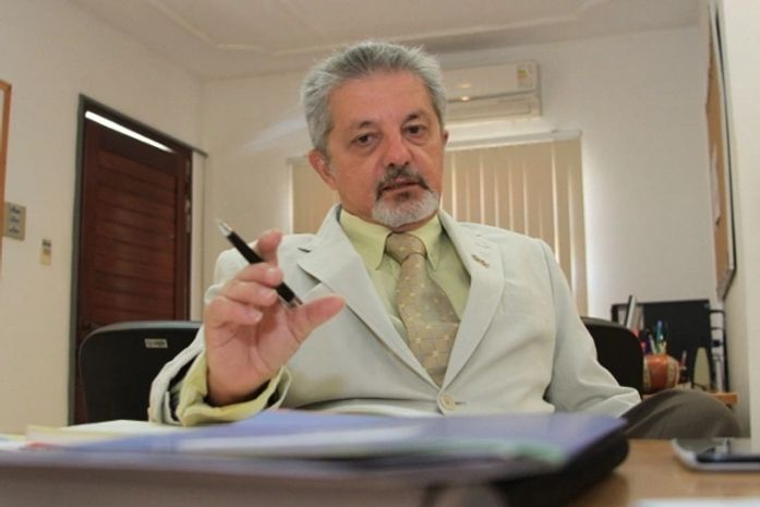 Joaquim Brito é secretário de Assistência Social