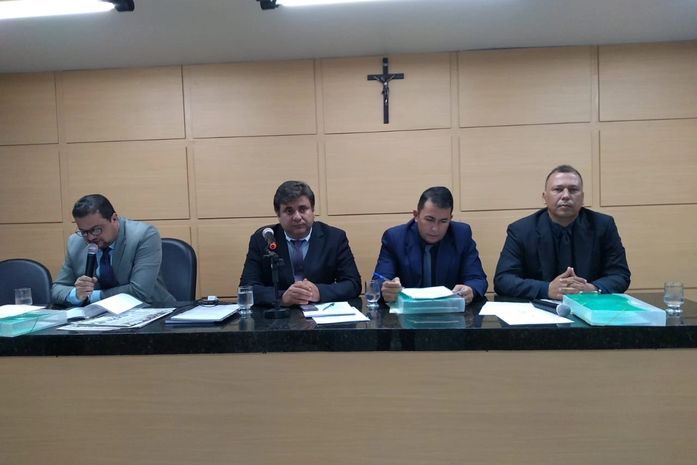 Vereadores criticam decisão de presidente de partido em não aceitar vereadores com mandatos nas próximas eleições