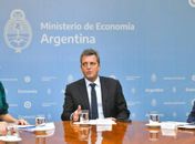 Em crise, Argentina abandona o dólar