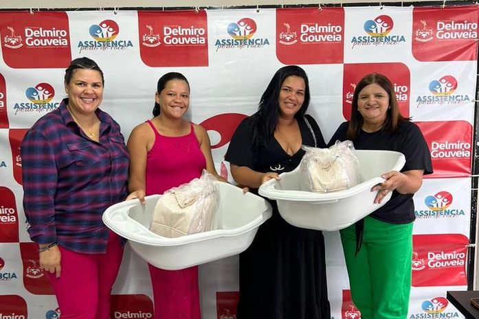 Mais 40 gestantes delmirenses recebem kit enxoval completo