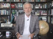 Os velhinhos extremistas (e decadentes) da imprensa brasileira
