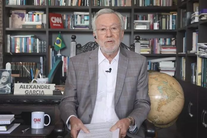 Os velhinhos extremistas (e decadentes) da imprensa brasileira