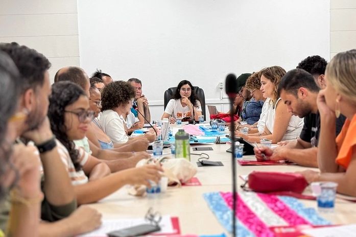 Na Câmara, Teca Nelma cria frente de resistência a PL que fere dignidade de jovens trans