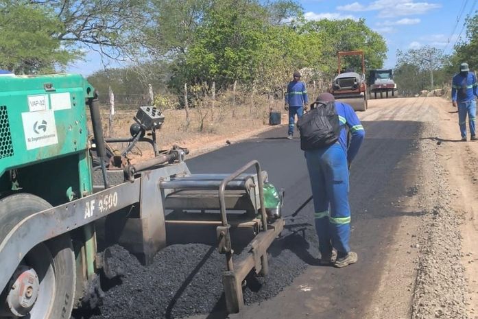 Agora é realidade: Obras de pavimentação no povoado Morros seguem a todo vapor em Delmiro Gouveia