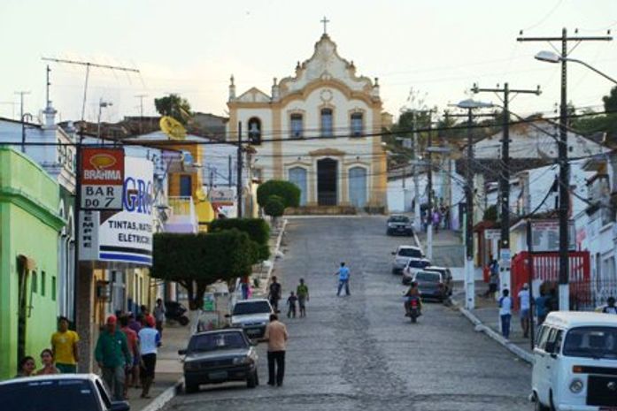 Atentado a bala deixa três feridos na madrugada, em Anadia