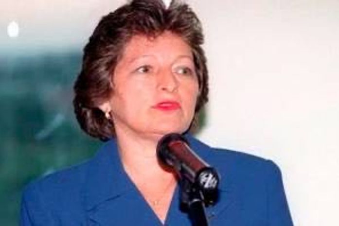 Plenário cria Comenda Ceci Cunha para mulheres que se destacarem na política