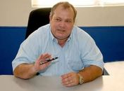 Prefeito Jarbas Maya de Omena (PSDB) 