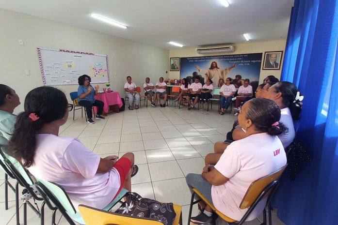 A conversa desta ativista, Arísia Barros, com as mulheres assistidas pela Legião da Boa Vontade foi fantástica