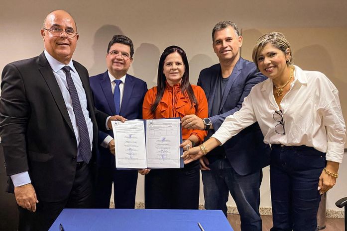 Prefeita Lívia Carla e Parceiros Assinam Acordo para Regularização Fundiária Urbana em Alagoas