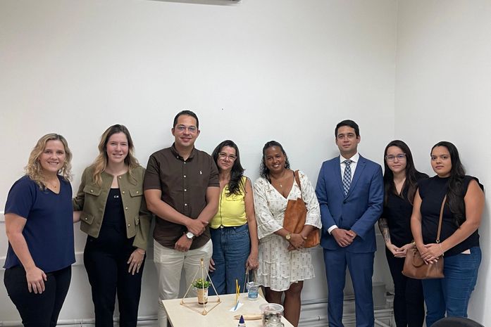 Cibele Moura dialoga com representantes dos food trailers e defende melhores condições para o setor