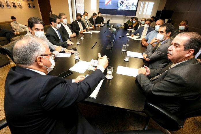 Audiência entre Estado e Sindicato dos Policiais Penais termina em acordo no TJAL