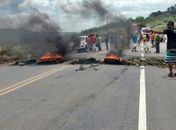 Protesto em frente a Usina Porto Rico deixa trânsito parado na AL 220