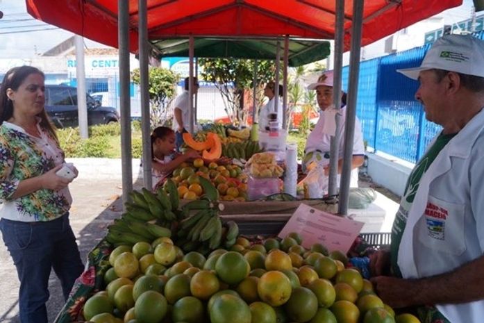 Feira de produtos orgânicos acontece nesta sexta-feira 
