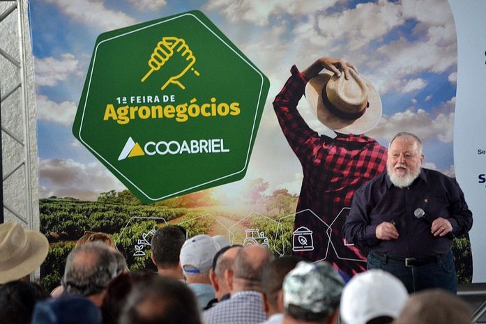 Negacionista do clima, ex-professor da Ufal é o ideólogo do agronegócio