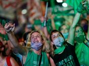 Argentina legaliza o aborto e se põe na vanguarda dos direitos sociais na América Latina