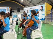 

Projeto social patrocinado pela Equatorial Alagoas tem transformado a vida de crianças e adolescentes de Maragogi por meio da música 

