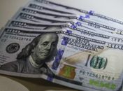 Dólar cai para R$ 6,04 em dia de posse de Trump