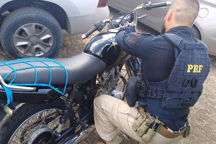 Homem é preso pela PRF por adulteração de sinal identificador de veículo automotor, em Maribondo