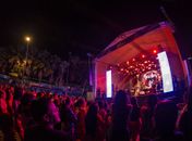 Noite de louvor e adoração celebra Dia do Evangélico