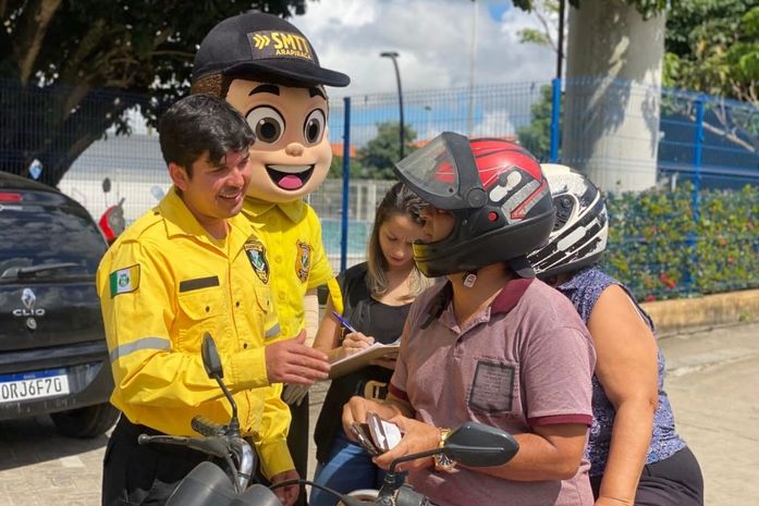 Blitz da SMTT flagra condutores de motos inabilitados em Arapiraca