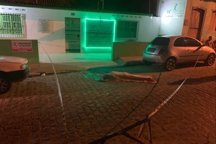 Vítima tinha 19 anos e havia saído de um parque de diversões, onde trabalhava.