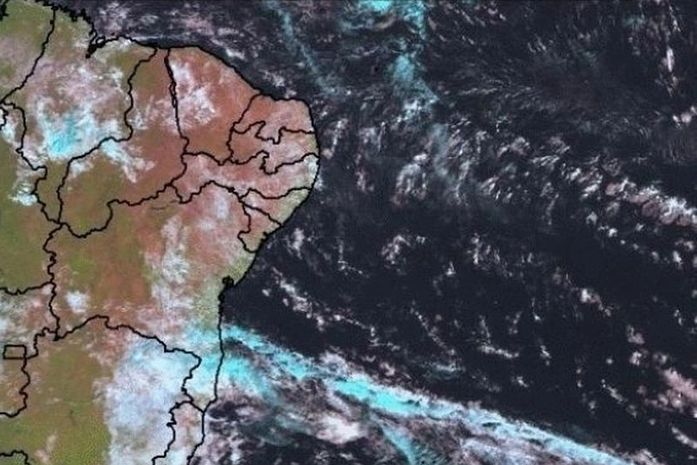 Feriado terá chuvas moderadas no Litoral; veja previsão