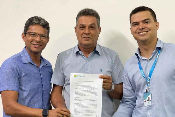 Prefeitura de Branquinha firma convênio com a Caixa Econômica para pagamento do Bolsa Auxílio do EJA