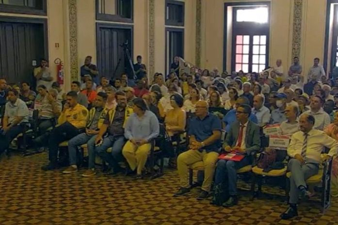 Audiência Pública sobre o projeto de abertura do Corredor Vera Arruda lotou auditório da Associação Comercial de Maceió.