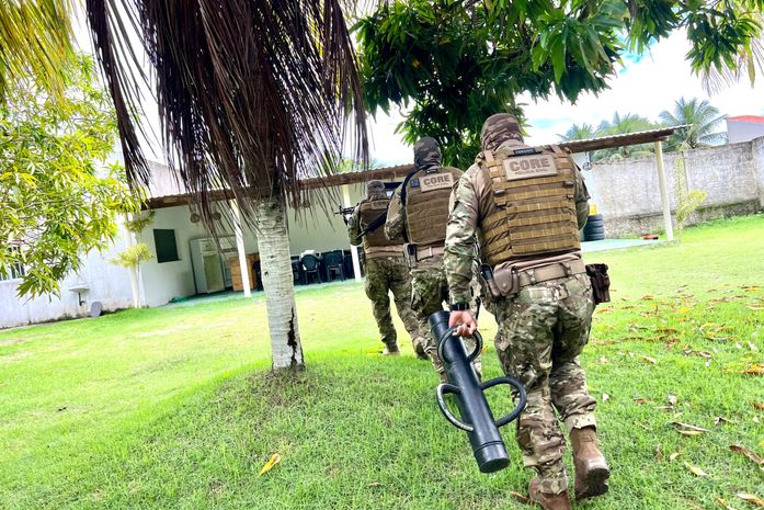 
Casa de hacker preso em RS por ataque a sistemas judiciais é alvo de operação na Barra Nova
