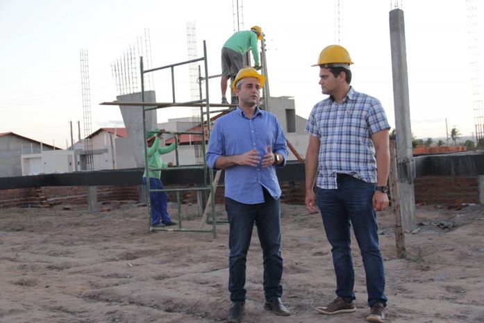 Yale vistoria obras de ginásios na Baixa Grande e Verdes Campos