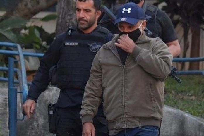 Justiça nega pedido de prisão domiciliar para Queiroz