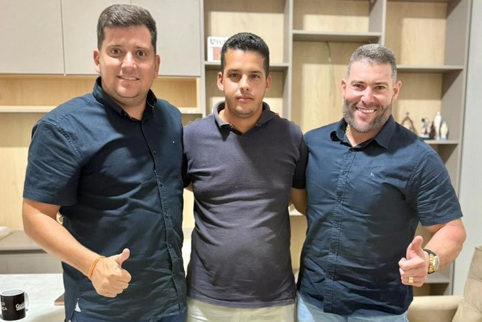 Vereador Opção da Paciência adere à base da situação e amplia sustentação política do prefeito Rymes Lessa